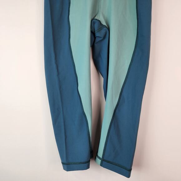 Lululemon Wunder Under Crop High-Rise Curve 17" Frosted Pine Green Jasper Size 4 - Picture 5 of 8